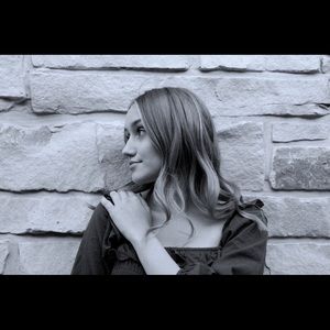 Meet your Posher, Lily